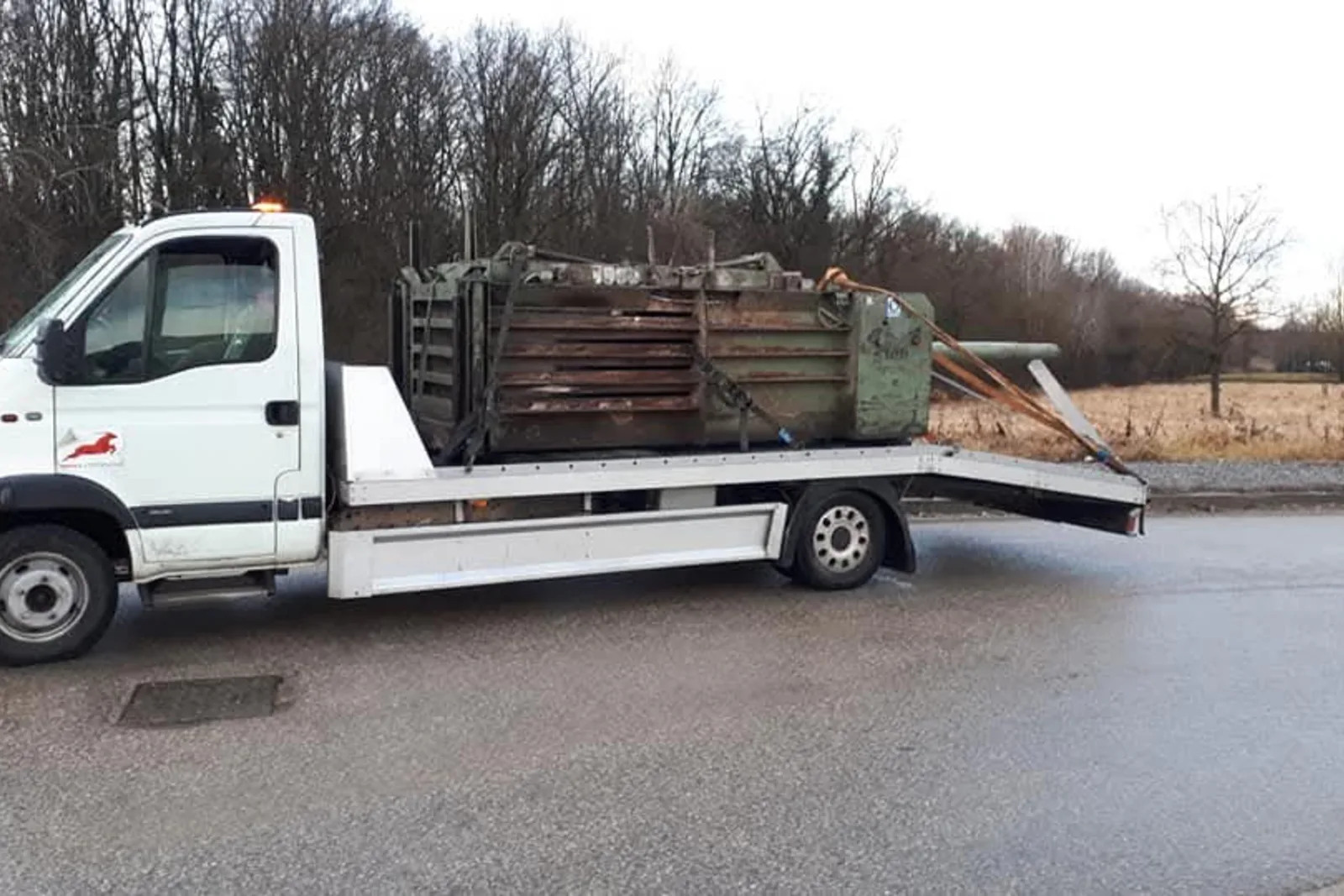 Teški stroj na platformi